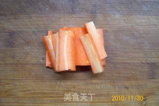 【飞禽美味精典】-《根茎蔬果炒乳鸽》又名《时蔬根茎炒乳鸽》的做法步骤：7