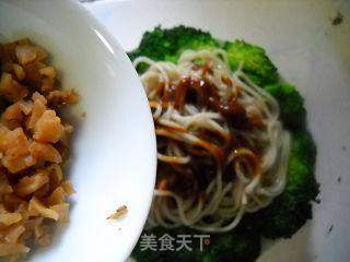 花生芝香拌面的做法步骤:14