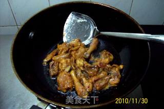 【飞禽美味精典】-《根茎蔬果炒乳鸽》又名《时蔬根茎炒乳鸽》的做法步骤：12