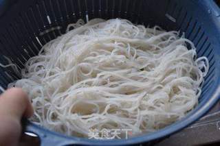 海鲜炒粉干的做法步骤:6