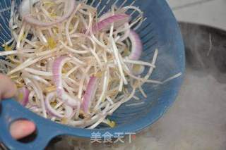 海鲜炒粉干的做法步骤:9