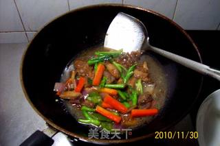【飞禽美味精典】-《根茎蔬果炒乳鸽》又名《时蔬根茎炒乳鸽》的做法步骤：21