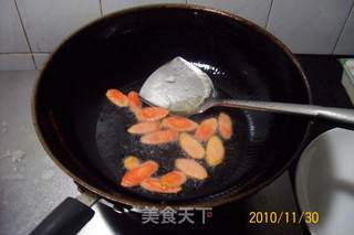 【飞禽美味精典】《萝卜大葱炒乳鸽》的做法步骤：10