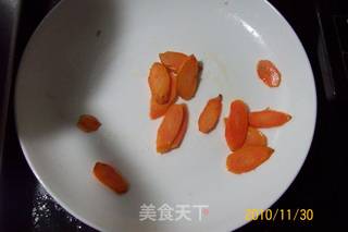 【飞禽美味精典】《萝卜大葱炒乳鸽》的做法步骤：11