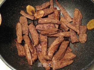 美味孜然五香牛肉干的做法步骤:3