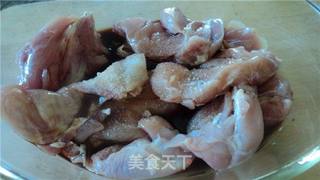 烤黑椒鸡腿肉的做法步骤：1