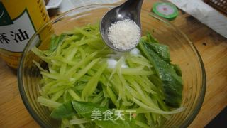 爽口小菜--凉拌莴笋丝的做法步骤：4