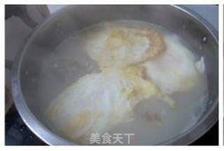 荷包蛋鲫鱼浓汤的做法步骤:5