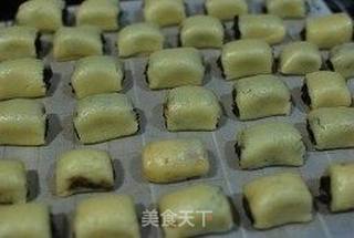 香酥红豆卷的做法步骤:8