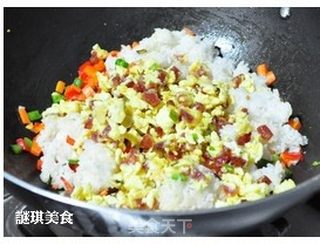 蛋蔬腊味饭的做法步骤:12