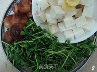 三文鱼头豆腐汤的做法步骤：2