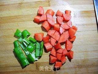 马来肉丁的做法步骤:2