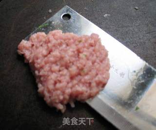 肉酱虾仁拌意面的做法步骤:4