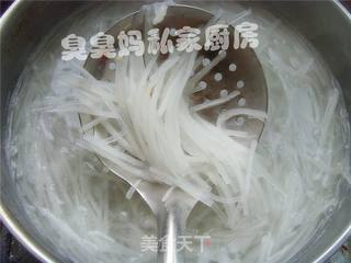 萝卜丝鲫鱼汤的做法步骤:3