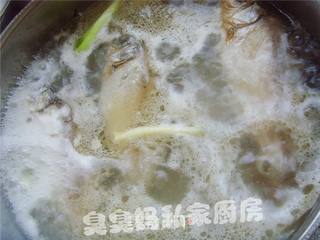 萝卜丝鲫鱼汤的做法步骤:6