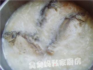 萝卜丝鲫鱼汤的做法步骤:8