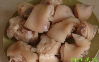 黄豆炖猪蹄的做法步骤:2