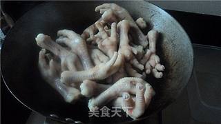 豉油鸡脚的做法步骤：3