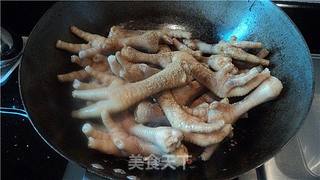 豉油鸡脚的做法步骤：4