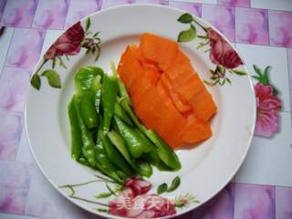 土豆片烧白菜的做法步骤:2