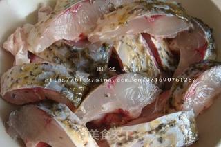苏式熏鱼的做法步骤：1