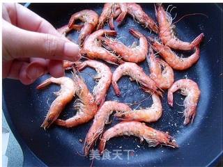 用煎肉的方法来煎虾——椒盐虾的做法步骤:5