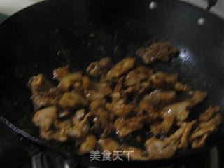 回锅肉的做法步骤：5