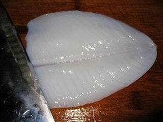 双椒炒鱿鱼的做法步骤:3