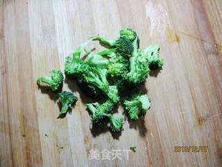 剁椒金针豆腐汤的做法步骤：2