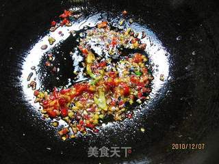 剁椒金针豆腐汤的做法步骤：3