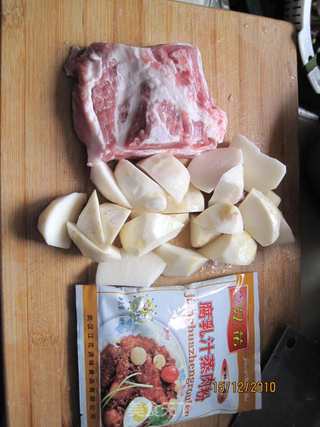 好吃不腻的粉蒸肉的做法步骤：1