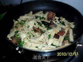 五花肉炒腐竹的做法步骤：10
