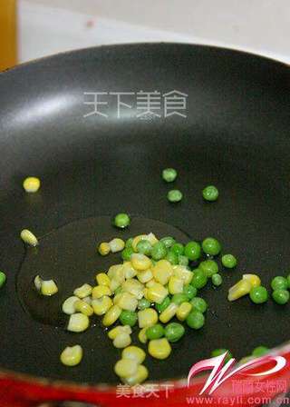 奶酪海鲜焗饭的做法步骤:4