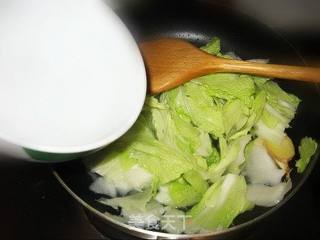 白菜鱿鱼豆腐煲的做法步骤:7