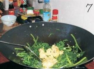 菠菜炒鸡蛋的做法步骤:7