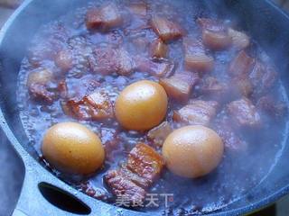 上海本帮特色的浓油赤酱——外婆红烧肉的做法步骤:11