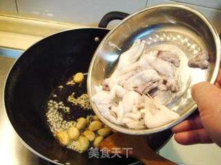 金蒜蚝汁墨鱼仔的做法步骤：9
