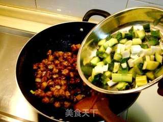 私家京味儿小炒“酱爆三丁”的做法步骤:22