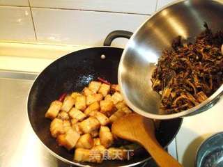 家常菜“梅干菜烧肉”的做法步骤:11