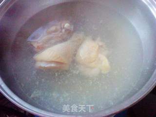 白菜粉皮炖鸡的做法步骤：2