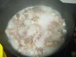 什么方法吃羊肉最有营养--葱香焖羊排的做法步骤：7