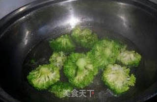 缤纷圣诞腊味炒饭的做法步骤:11