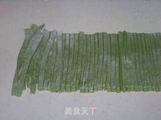 水清清碧波荡漾の菠菜面条的做法步骤:13