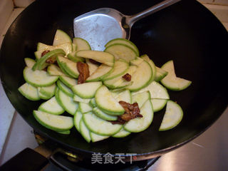 西葫芦炒肉片的做法步骤：6