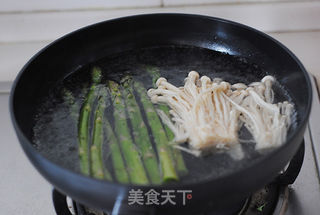 步步高升——朱颜翠发培根卷的做法步骤：2