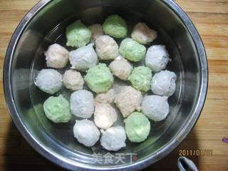团团圆圆——菇香三彩鸡丸的做法步骤:5