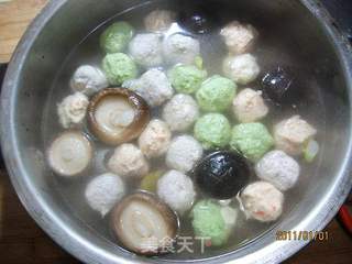 团团圆圆——菇香三彩鸡丸的做法步骤:8