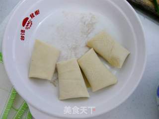 家庭自制简单卤味——豆腐皮儿肉卷的做法步骤：4
