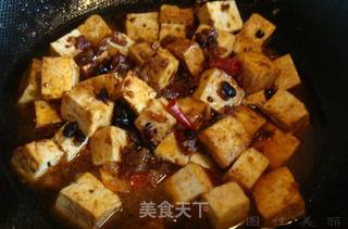 豆豉鲮鱼烧豆腐的做法步骤:7