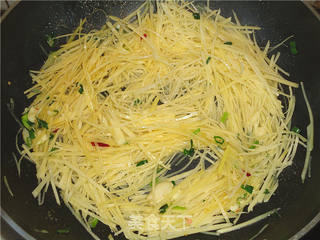 酸辣土豆丝的做法步骤:5